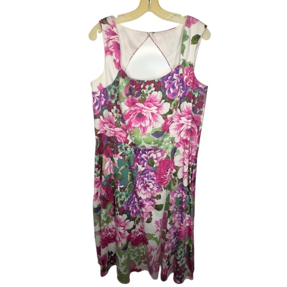 DB Established‎ 1962 Floral Dress